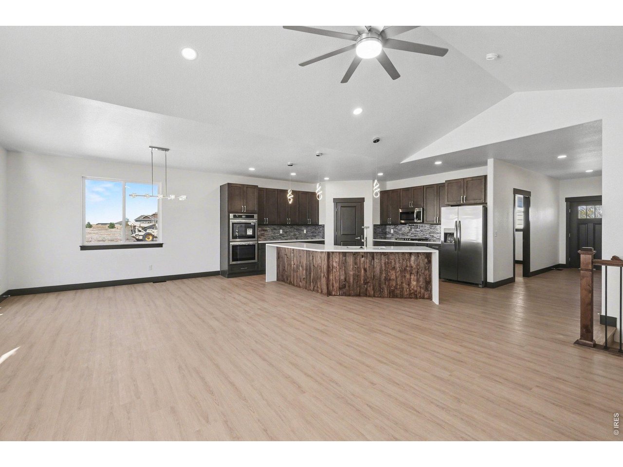 16505 Fairbanks Ct N