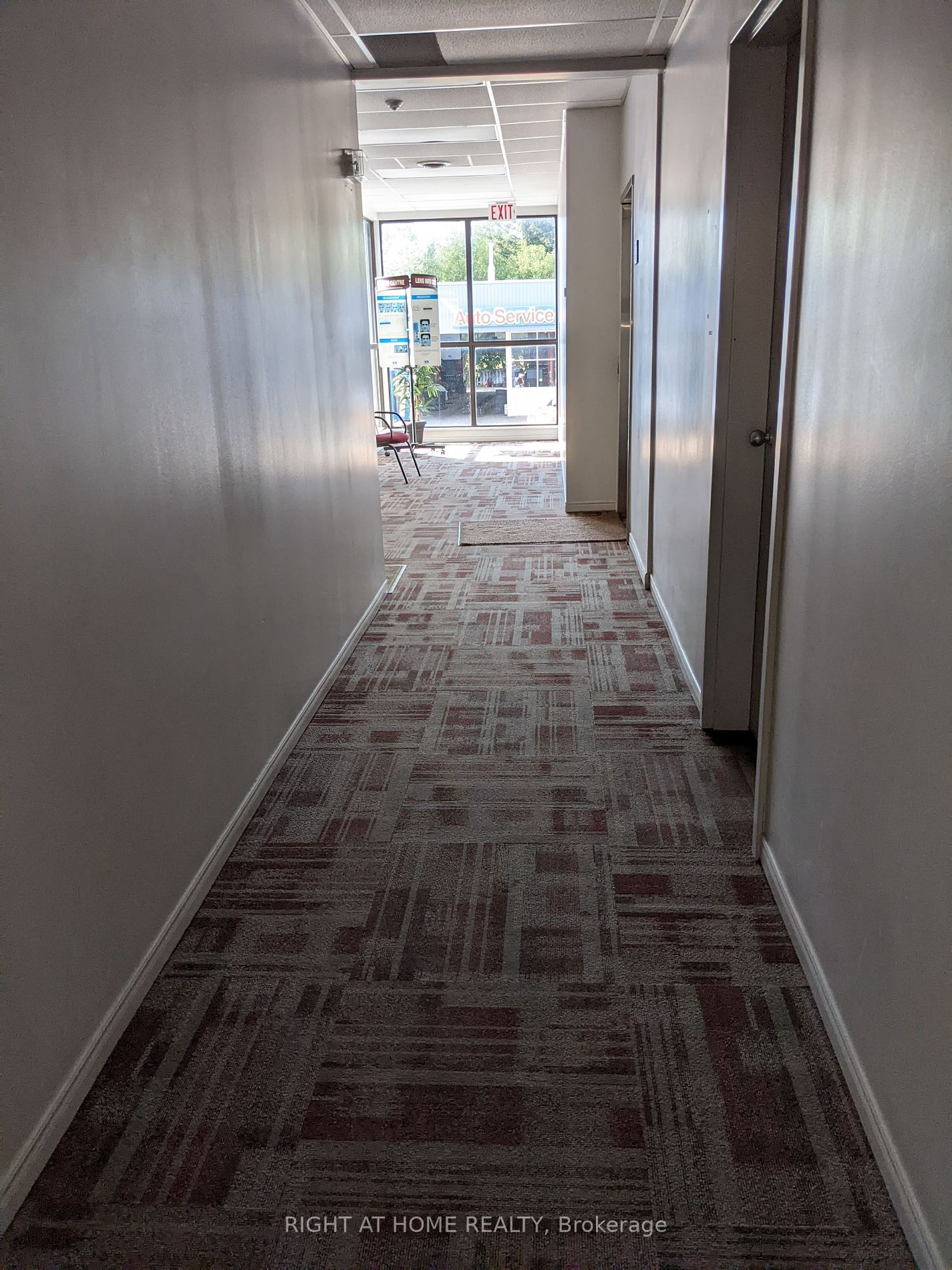 201 W King St 2C