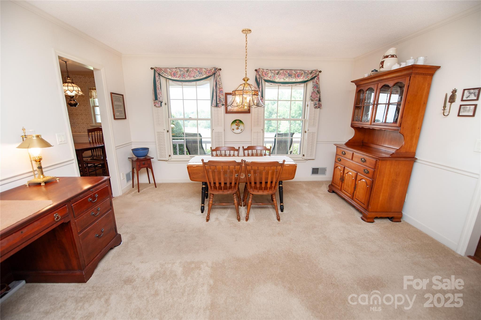 312 Lister Road
