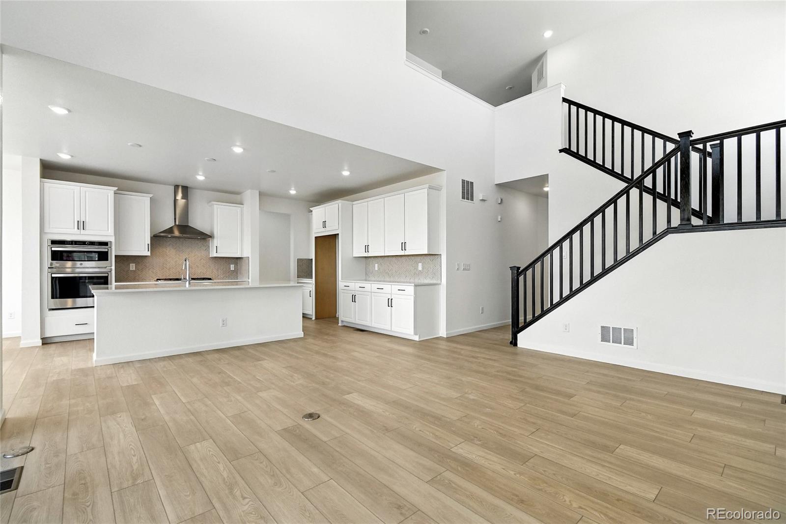 8836 Whiteclover Street