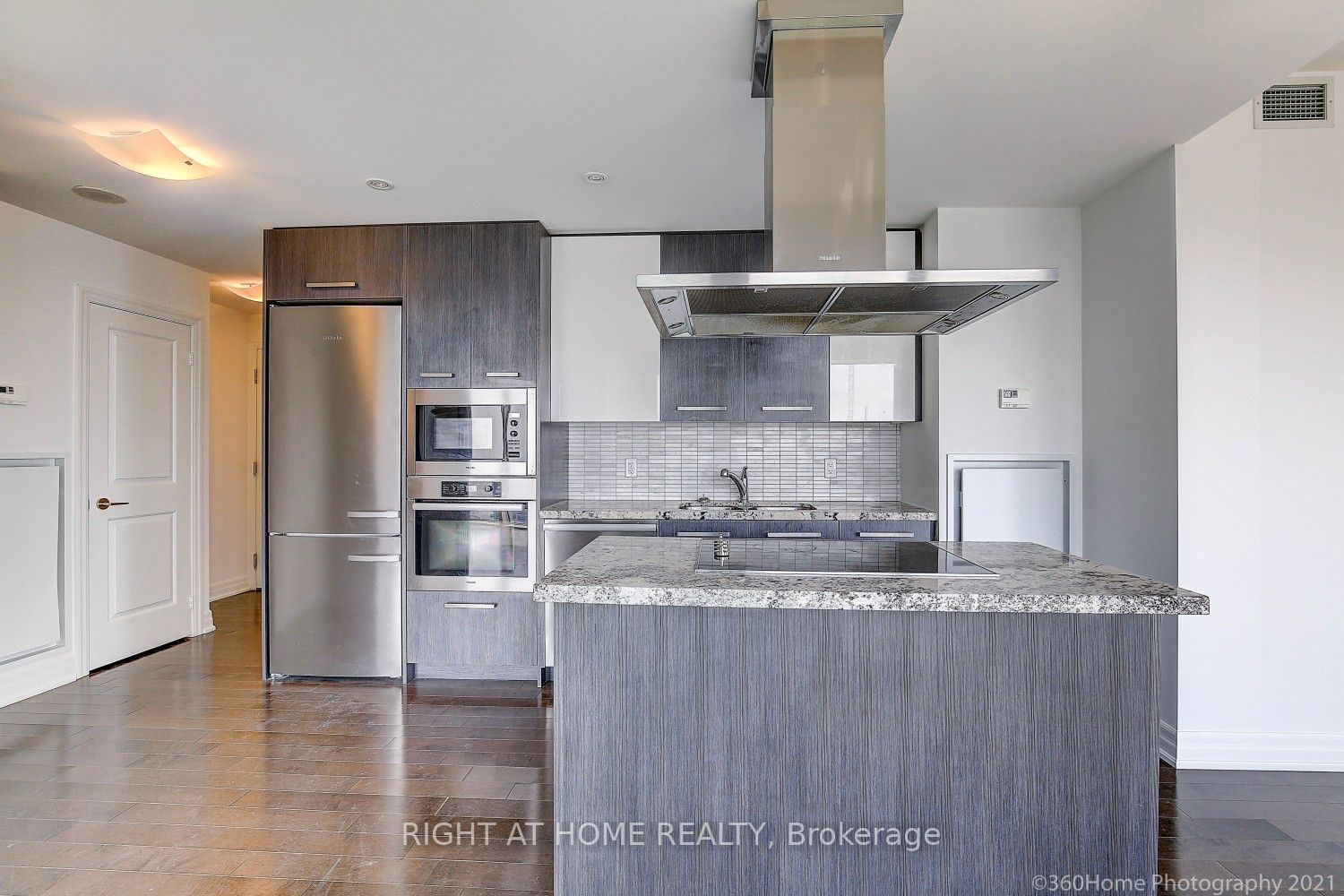 8 The Esplanade 4510