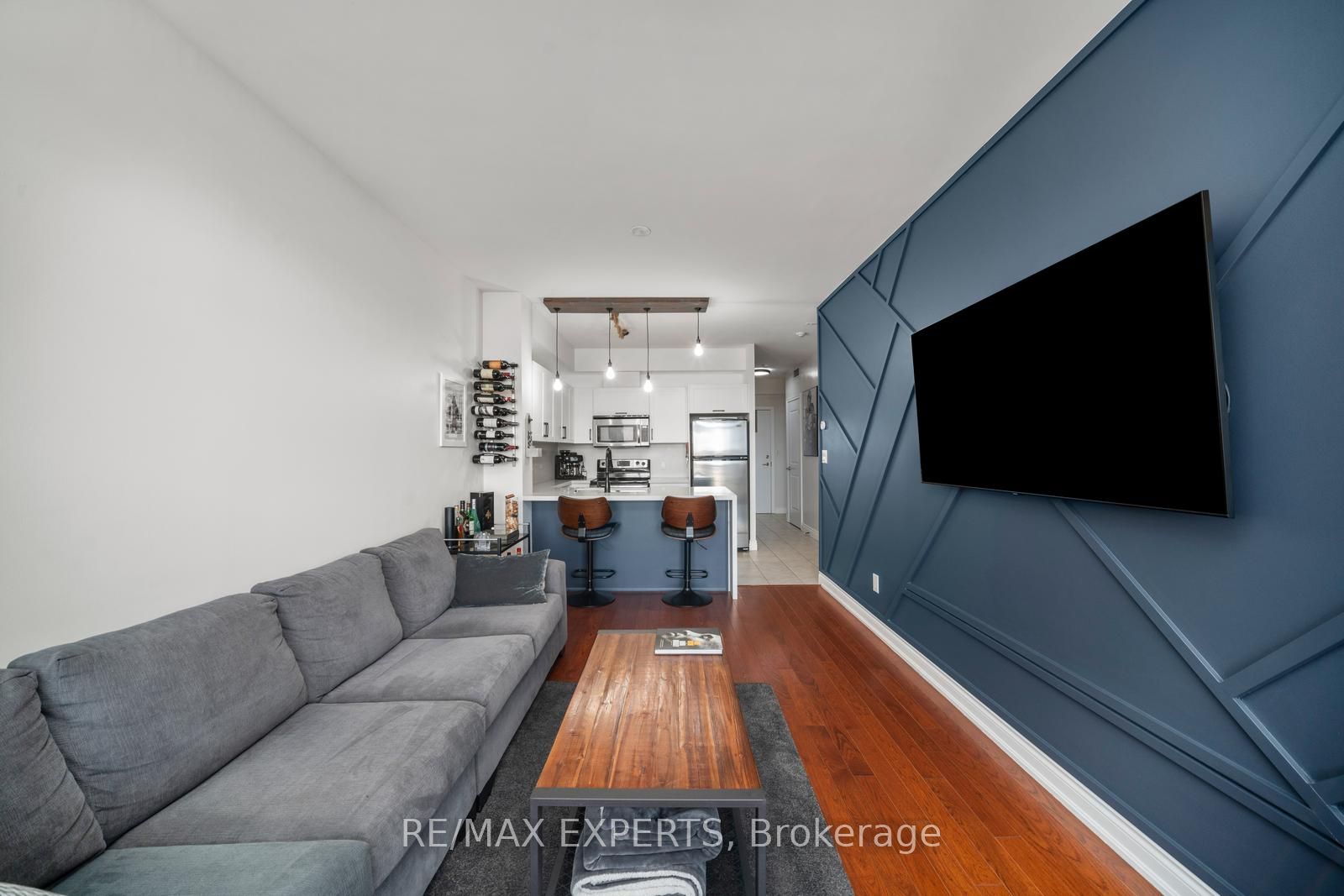 281 Woodbridge Ave 427
