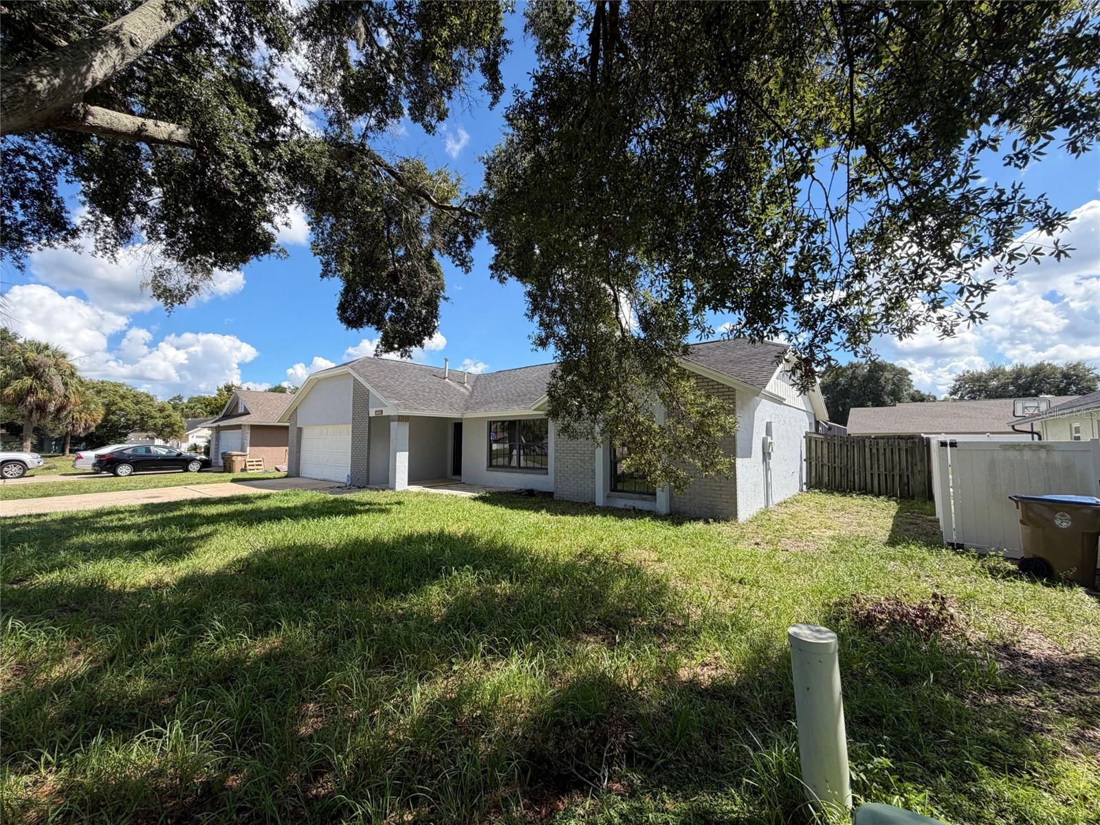 7704 Simon Ridge Court, Kissimmee, FL