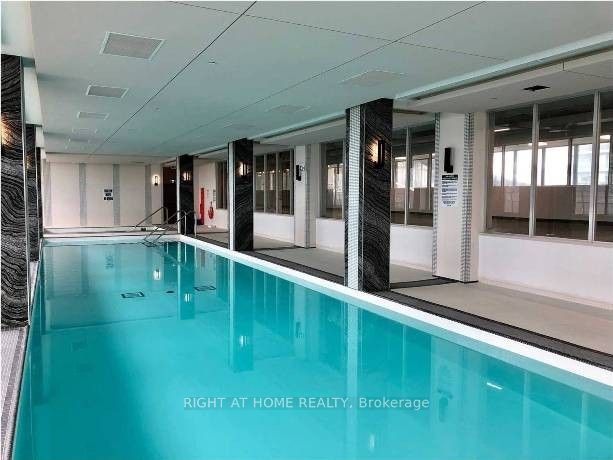 30 Shore Breeze Dr 3511