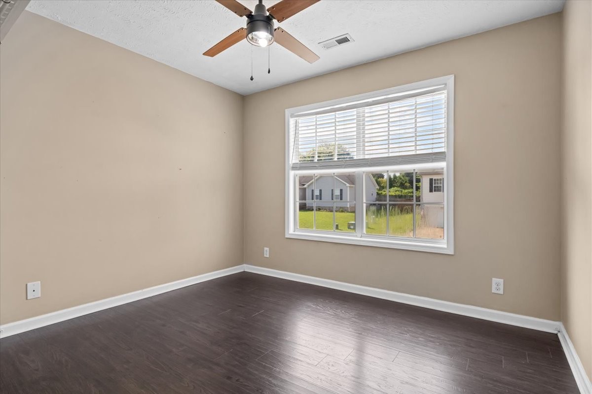 1613 Broad Cir