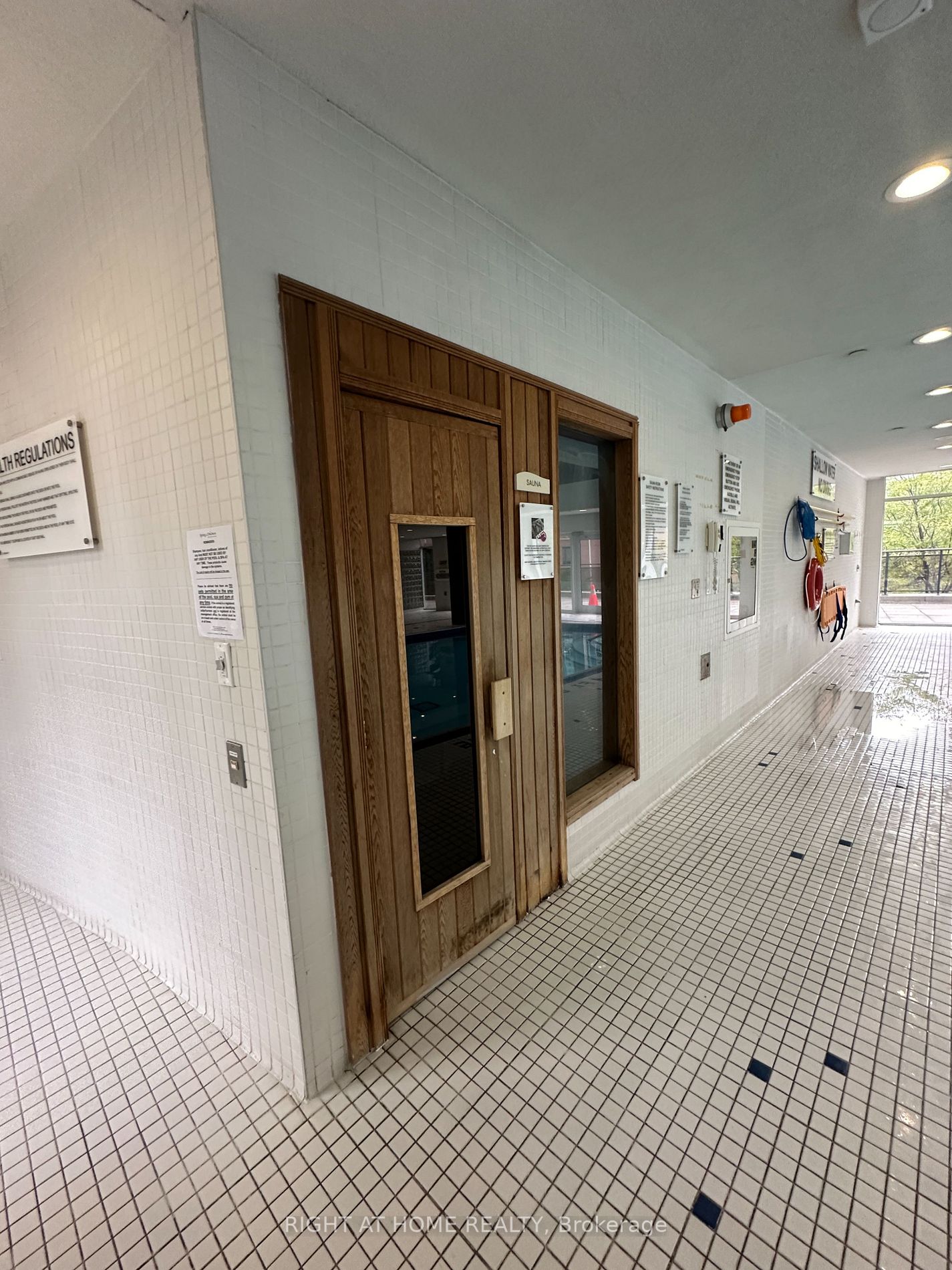 33 E Sheppard Ave 1205