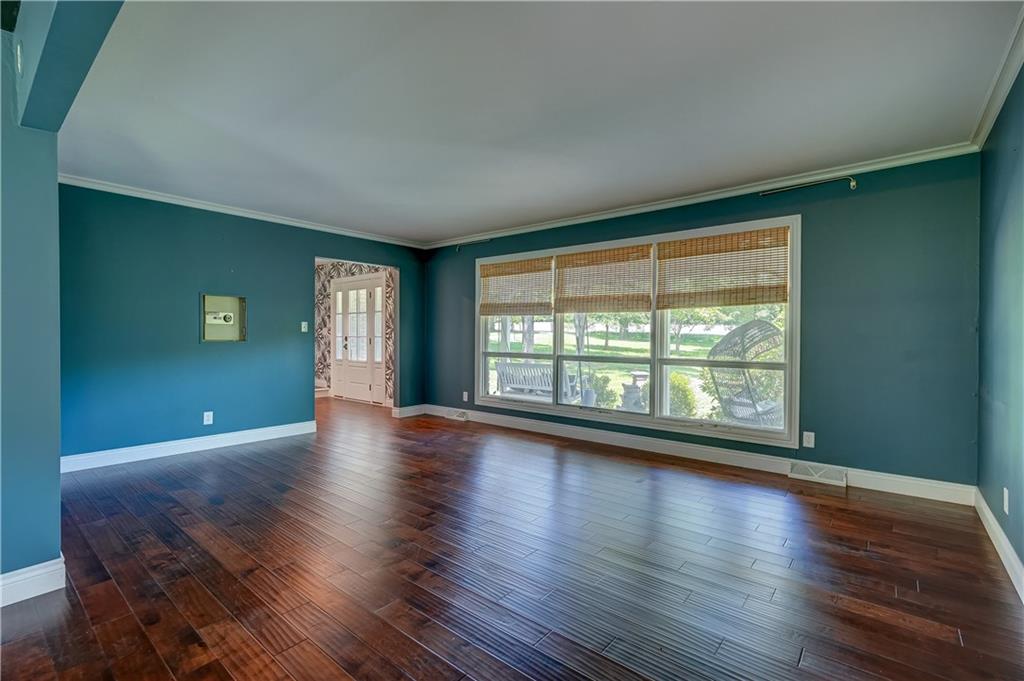 6830 NW Prairie View Road