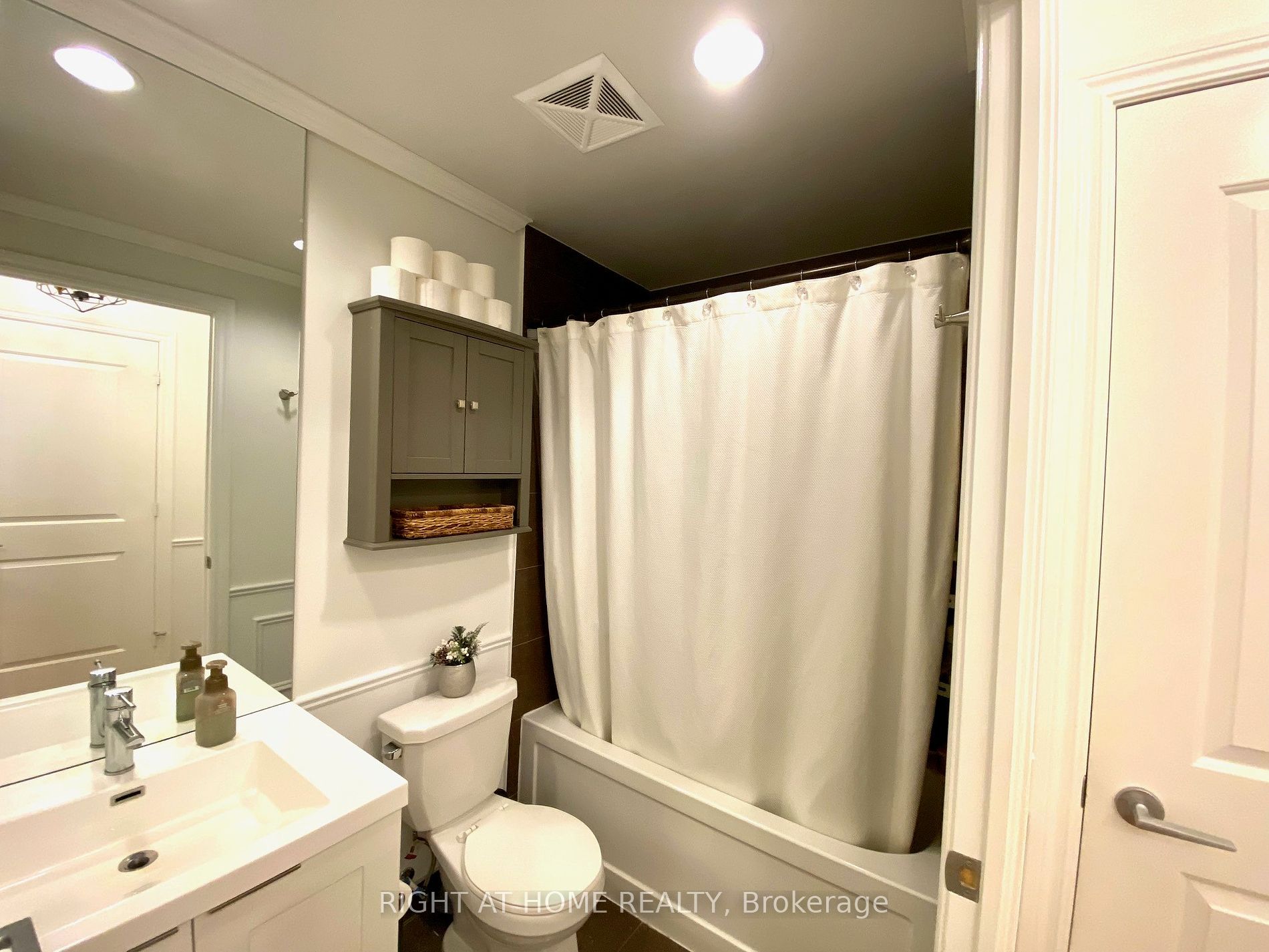 80 Marine Parade Drive Dr 901