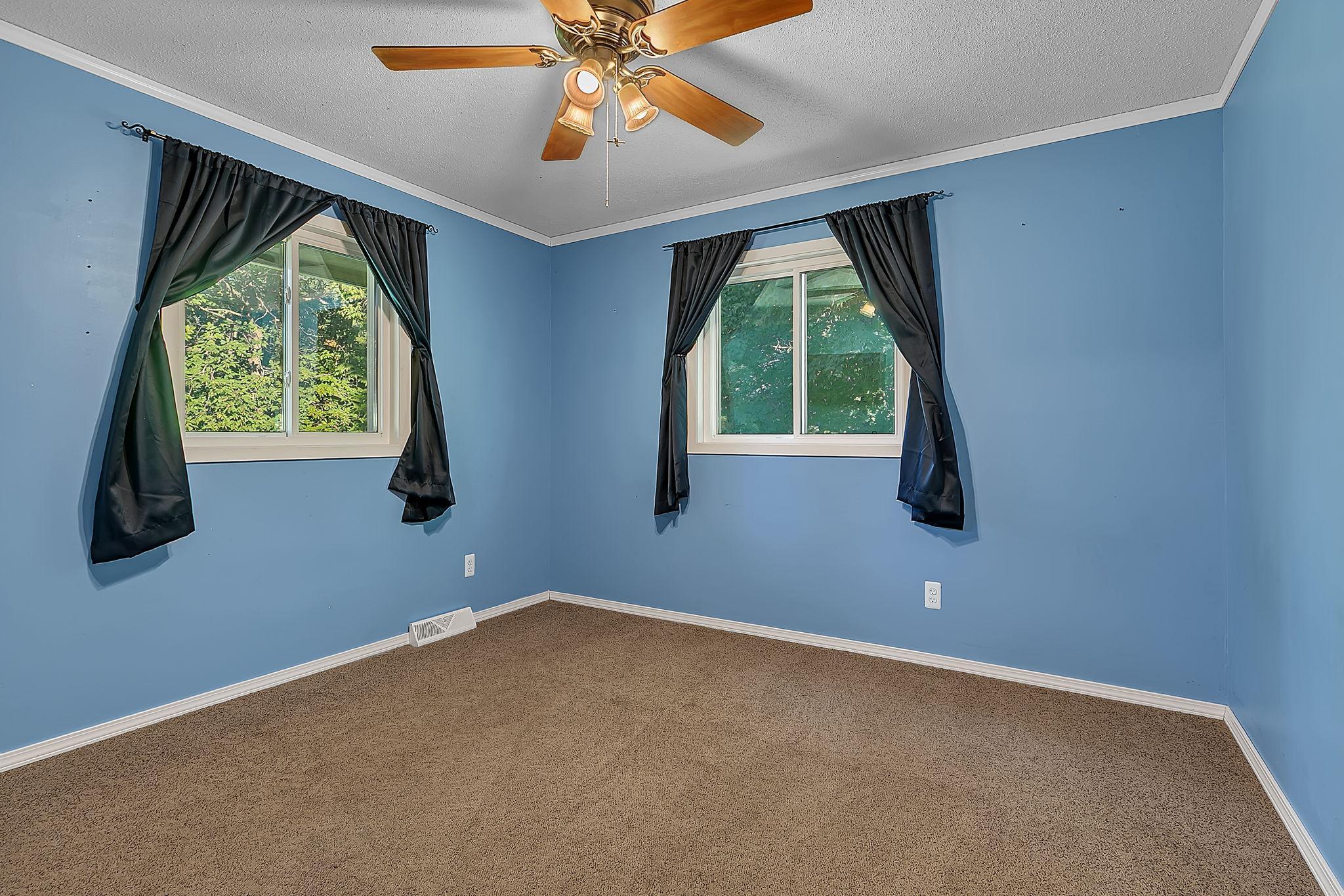 207 2nd Street NE