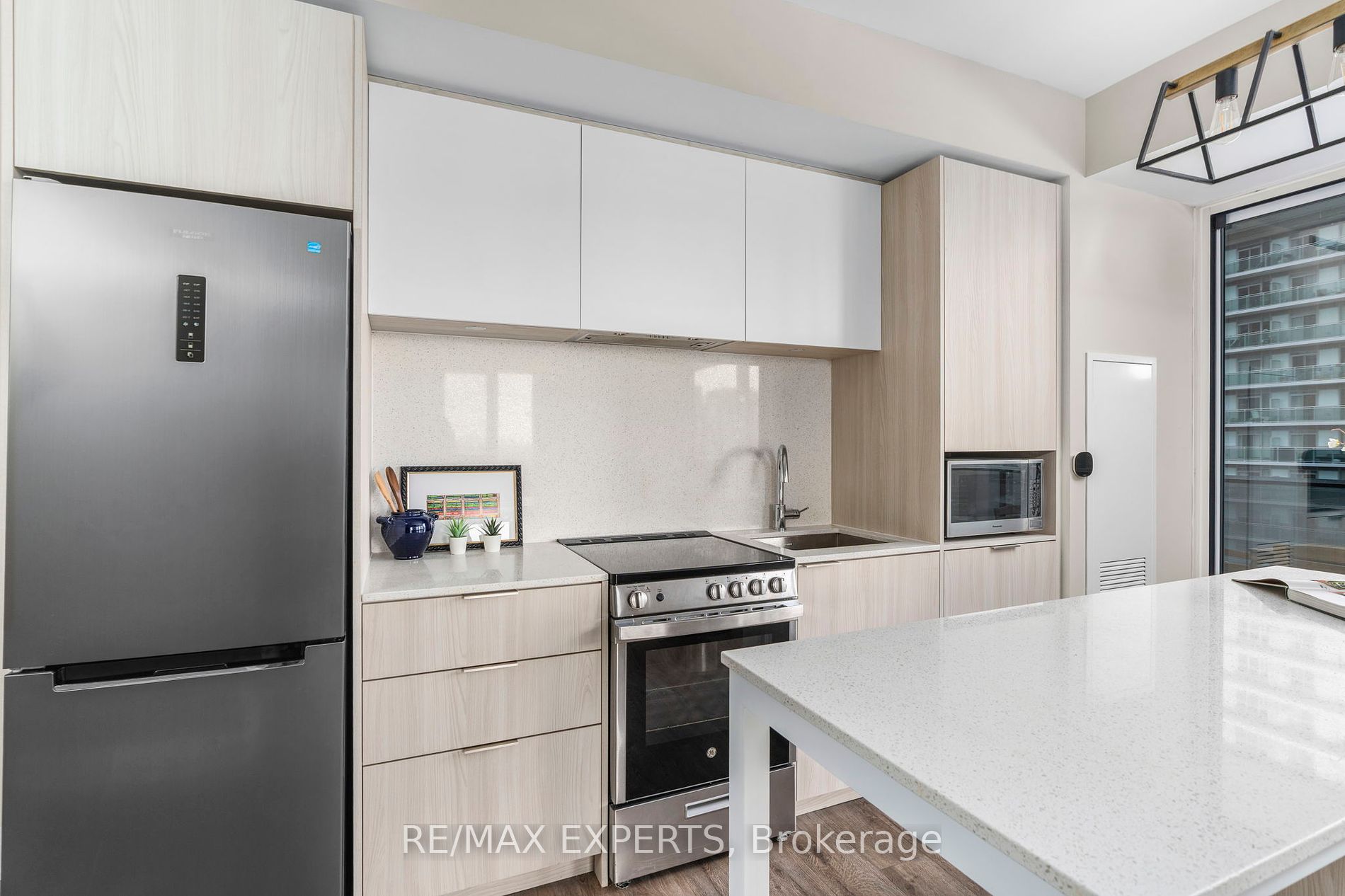 70 Annie Craig Dr 1609