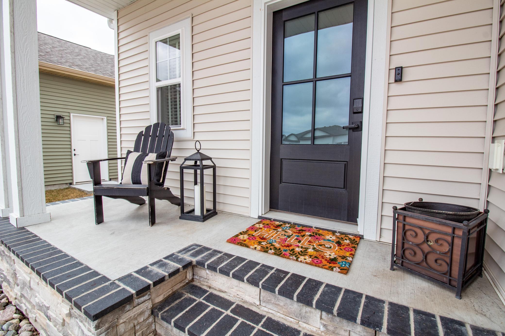 8825 Meadowlark Parkway