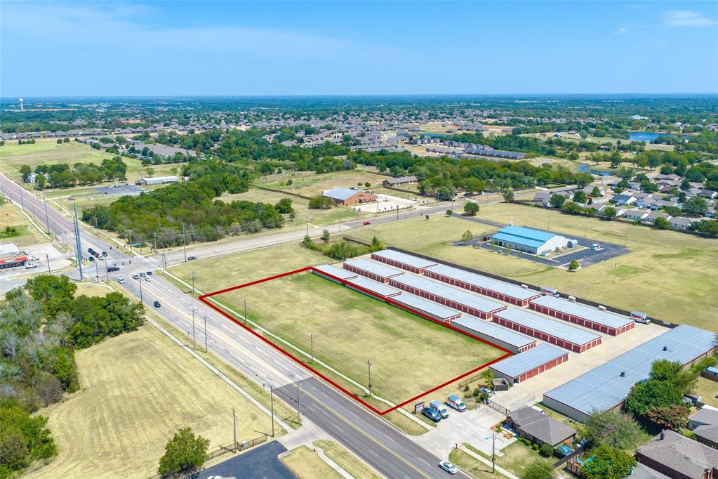 Prime ±2.13-acre commercial development opportunity at the corner of E Lindsey Street and 24th Ave SE in Norman. Zoned C-1, the property offers excellent visibility and frontage along two well-traveled streets with convenient access to Highway 9. Located minutes from the University of Oklahoma, Lake Thunderbird, established residential neighborhoods, and surrounding commercial development. Positioned in a growing area of east Norman, the site is well suited for a variety of commercial development or investment opportunities. Offered at $5.25/SF, or $487,111.75.