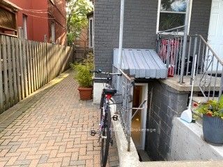 87 Clinton St Basemnt