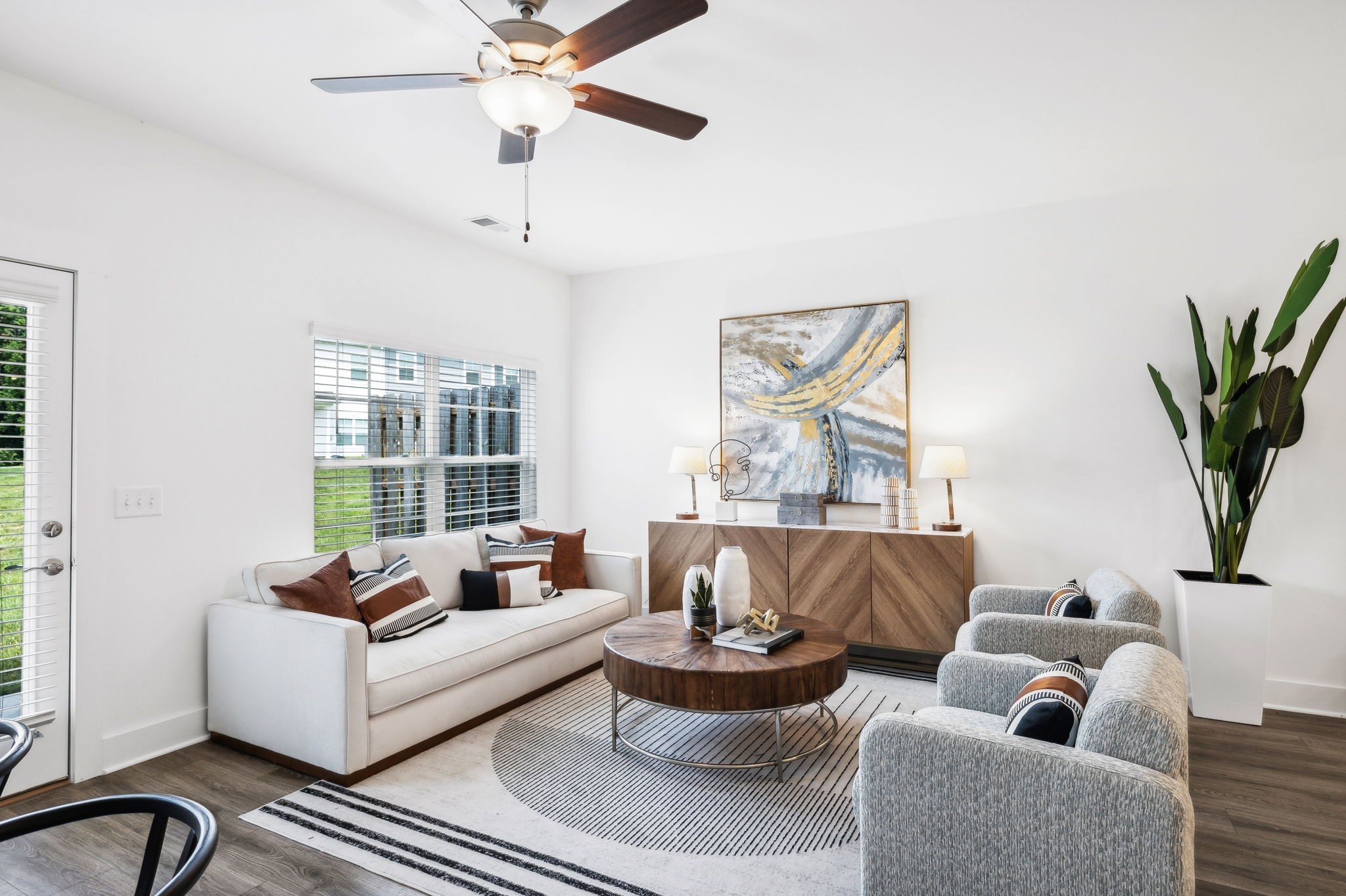 1086 Sweetleaf Dr
