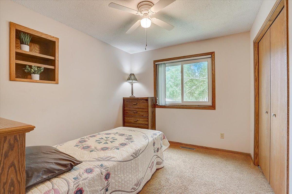 11211 Virginia Avenue N