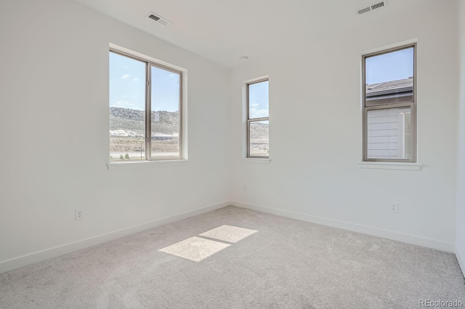 3234 S Russell Street