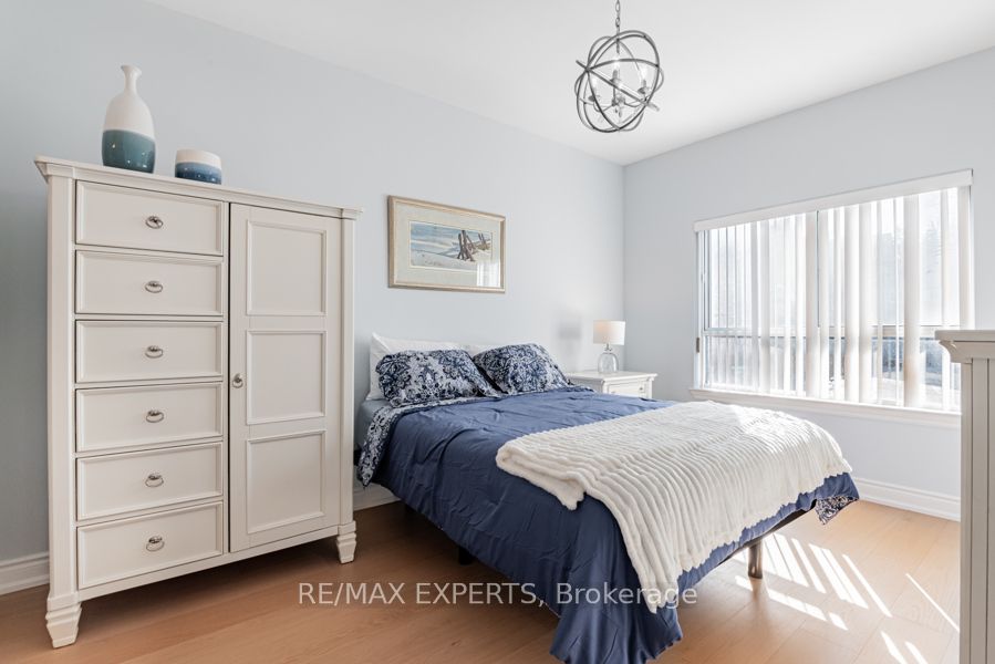 33 Wallace St 209