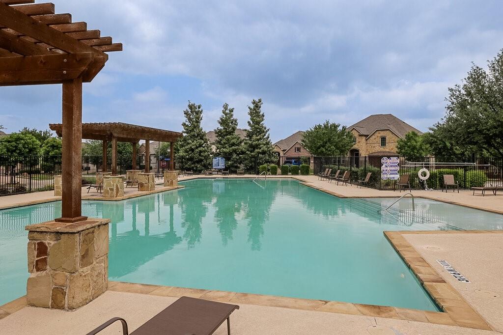 802 River Birch Court