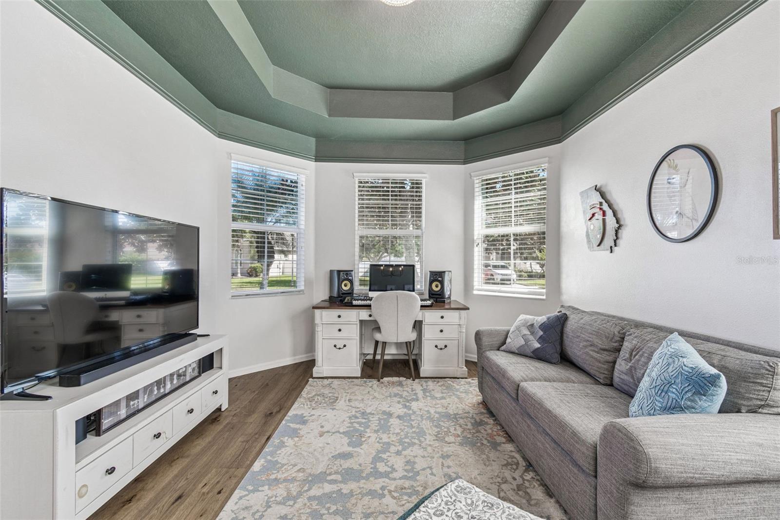 8621 Eagle Brook Drive