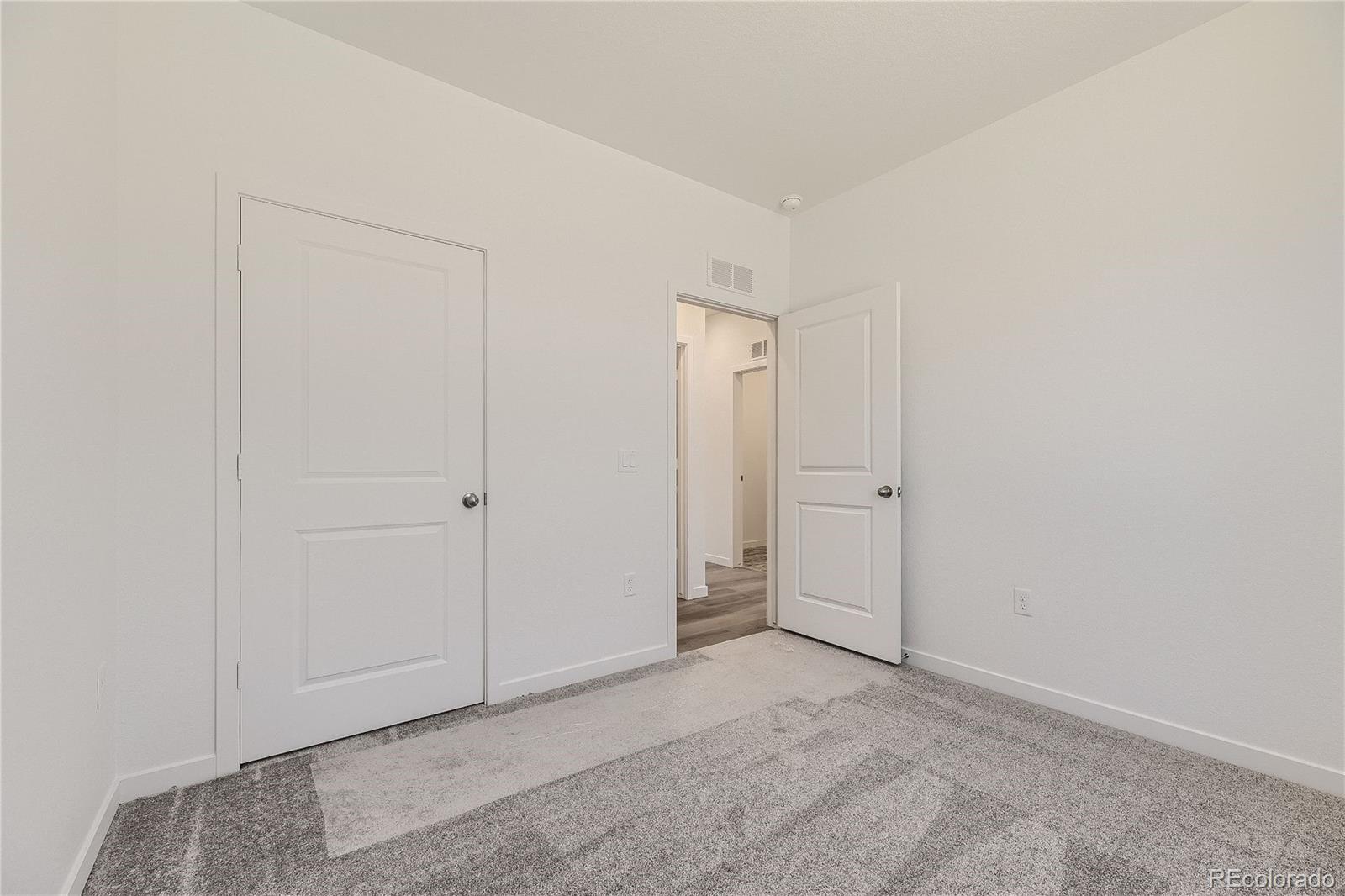 5174 N Quemoy Street