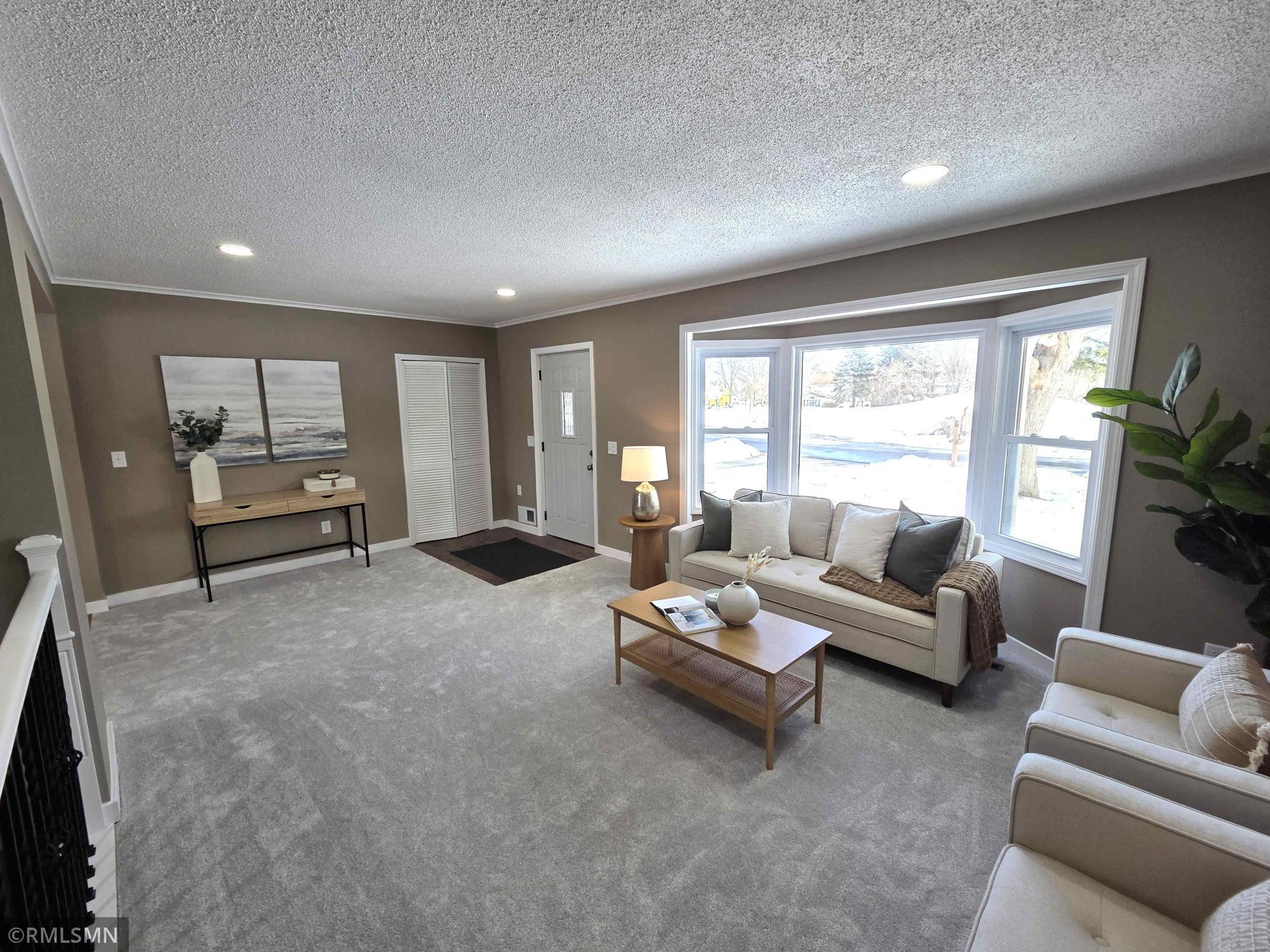 11209 Independence Avenue N