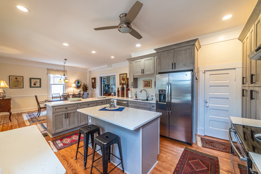 106 Bay Ave 15