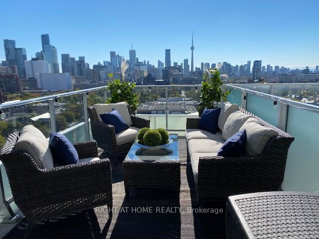 200 W Bloor St 1704