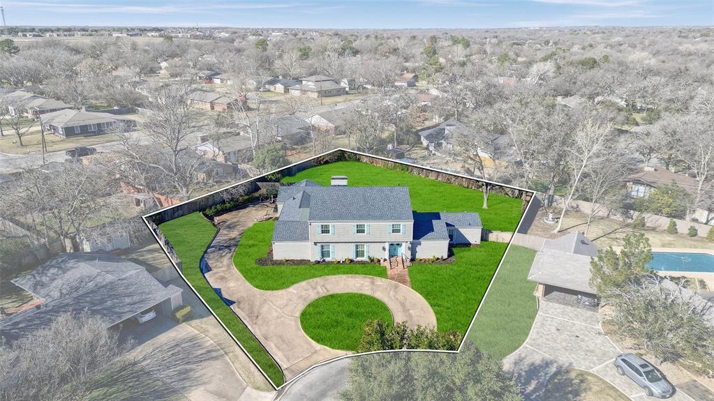 1016 Crestview Drive