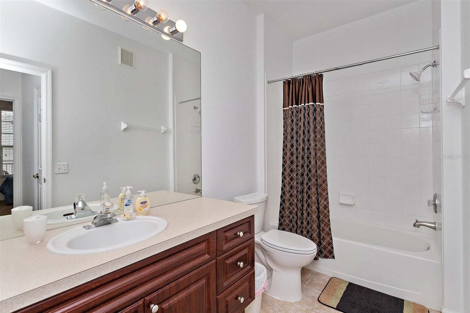 2307 Silver Palm Dr 202