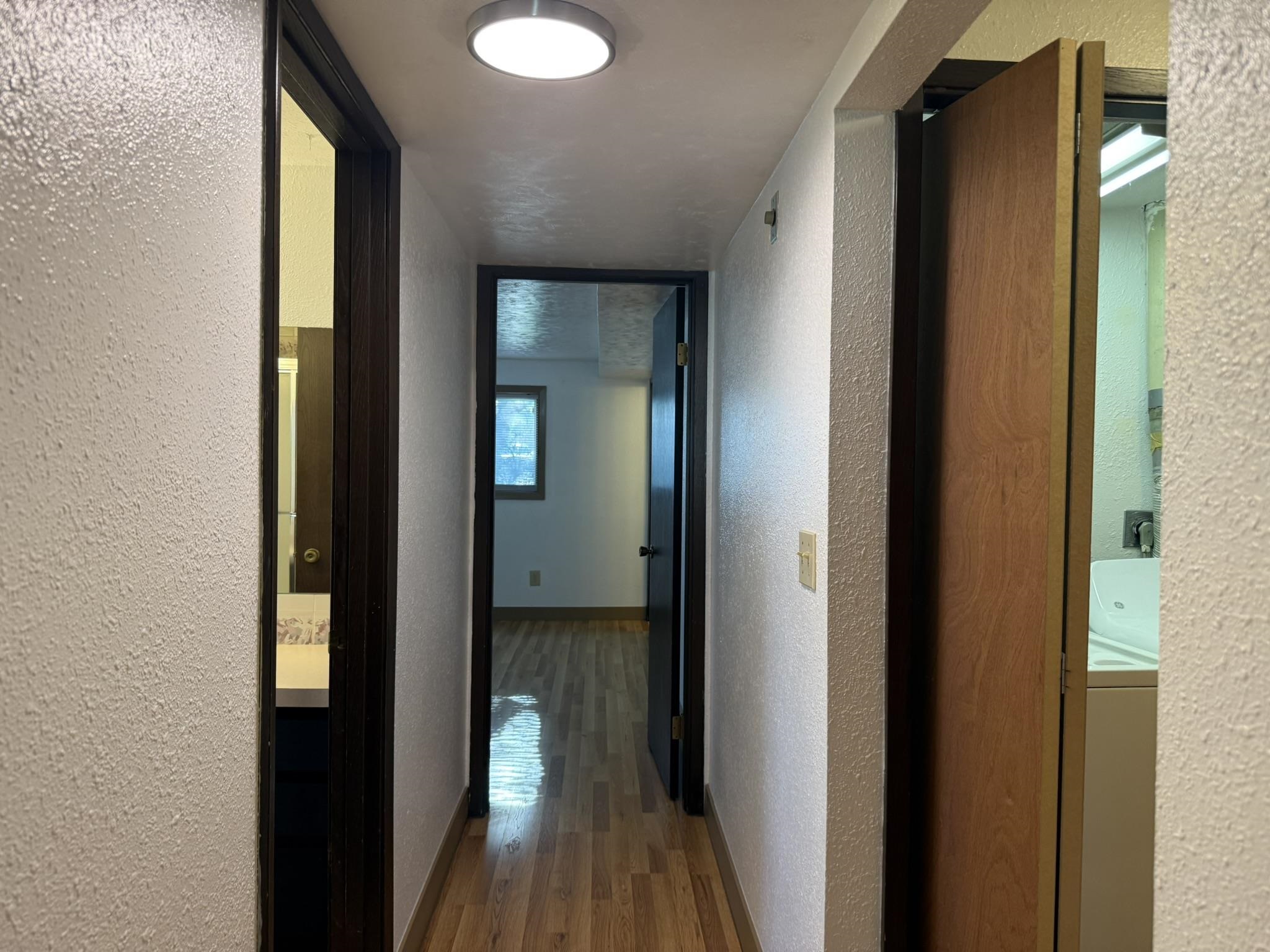 920-922 N Locust Rd