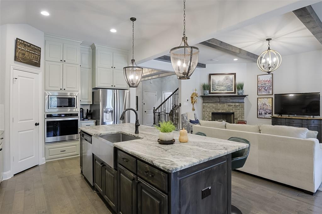 3806 Pine Valley Lane