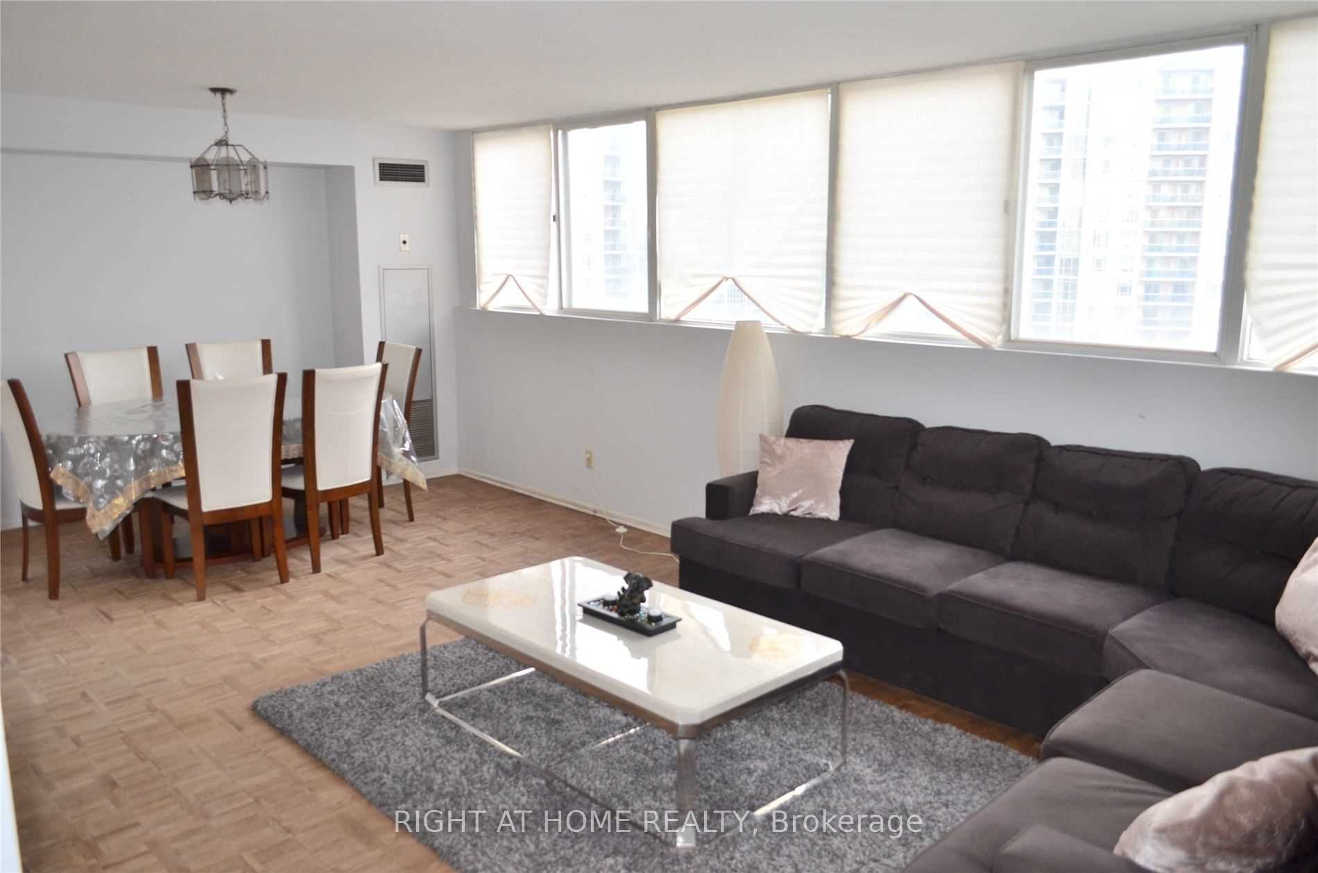 3700 Kaneff Cres Sph8