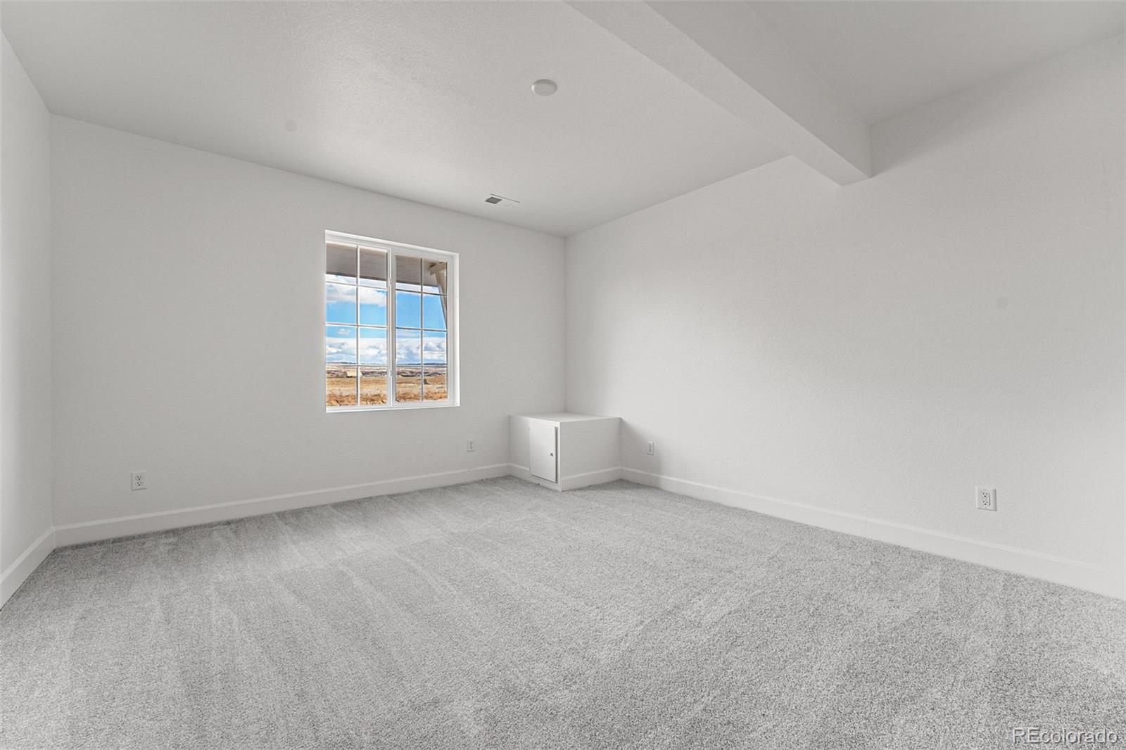 8844 Whiteclover Street