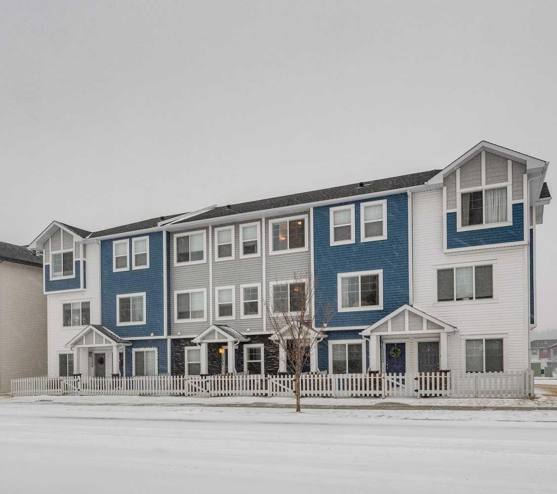 2103 Jumping Pound Common