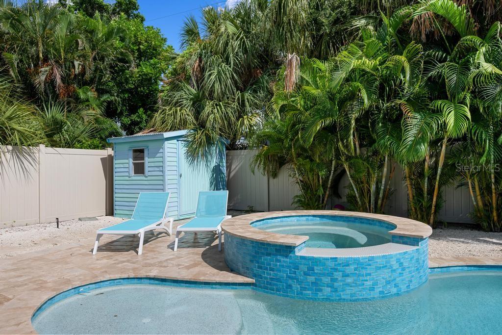 406 Bay Palms Drive