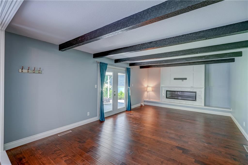 6830 NW Prairie View Road