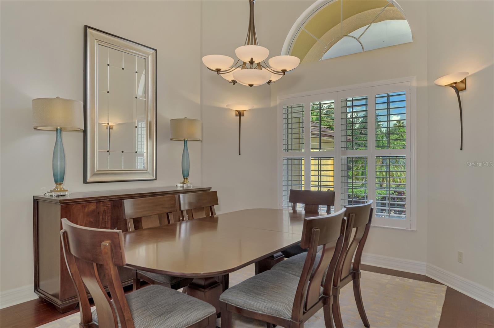3111 Rivershore Lane
