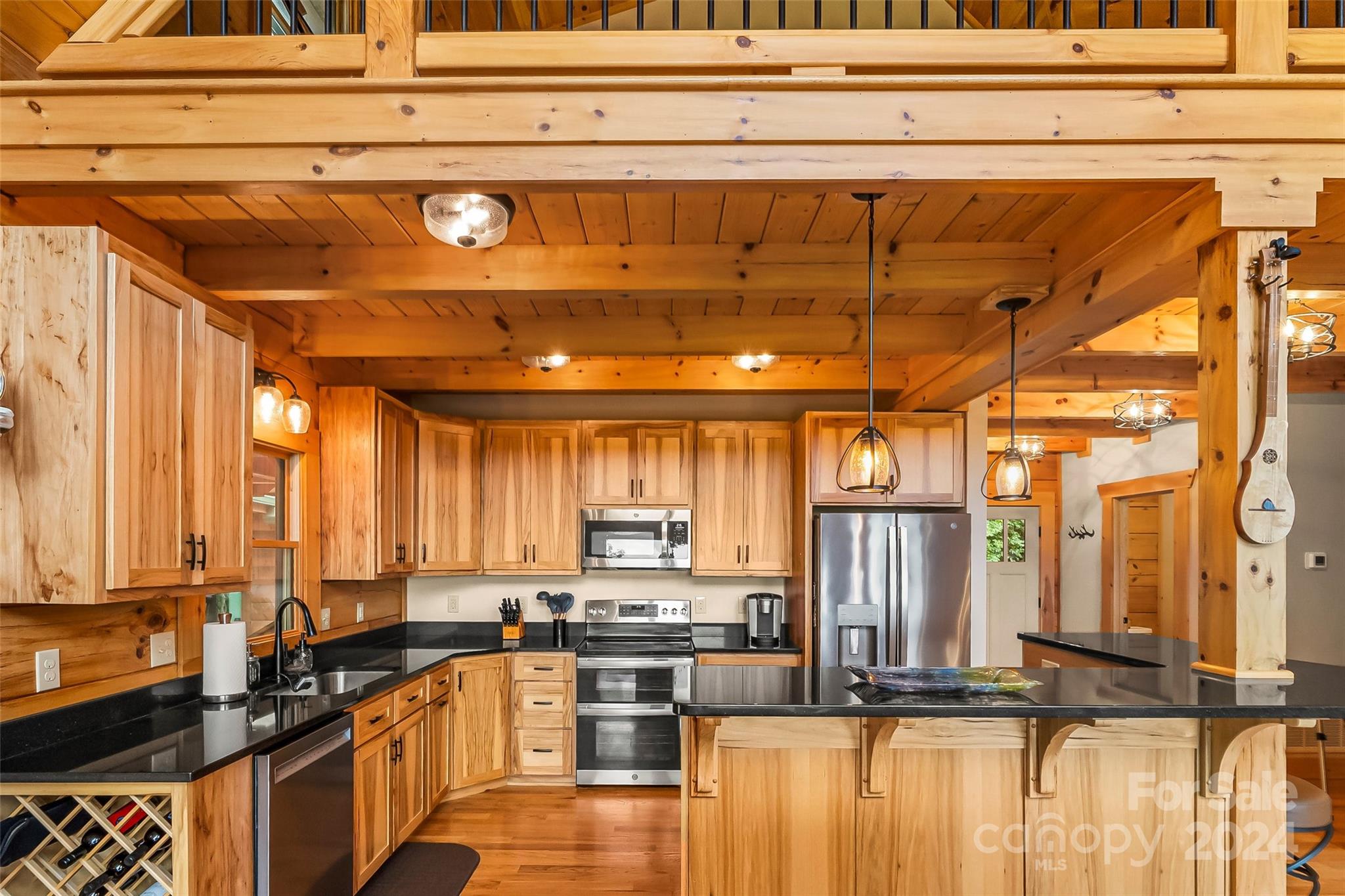 573 Lakeview Trail
