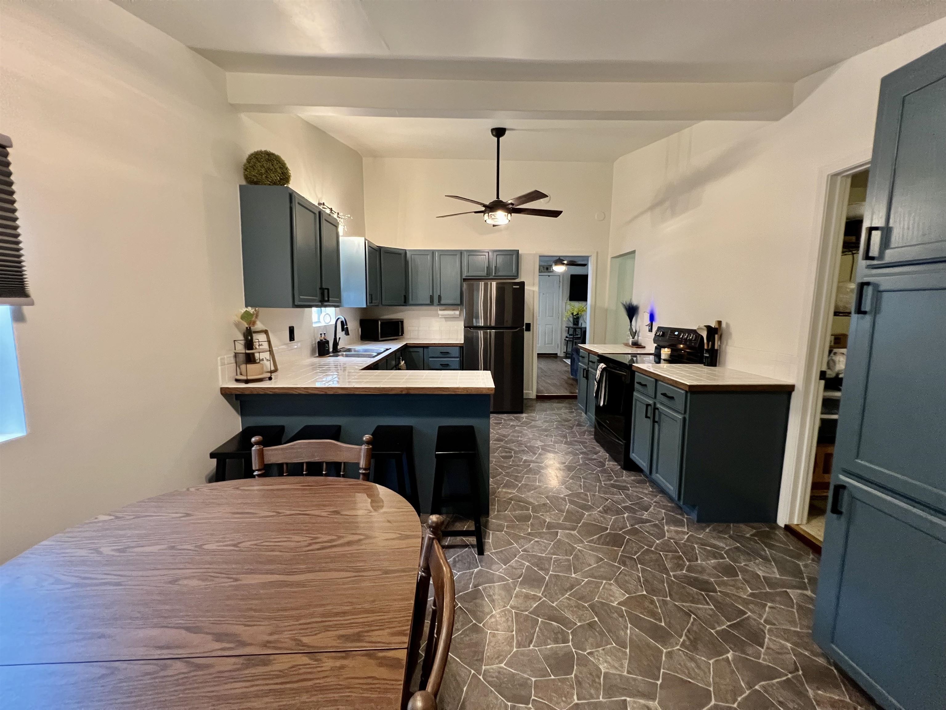 310 N 4th