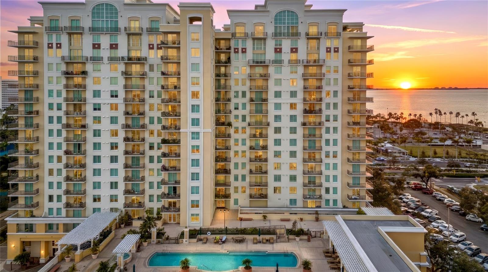 800 N Tamiami Trail 1512