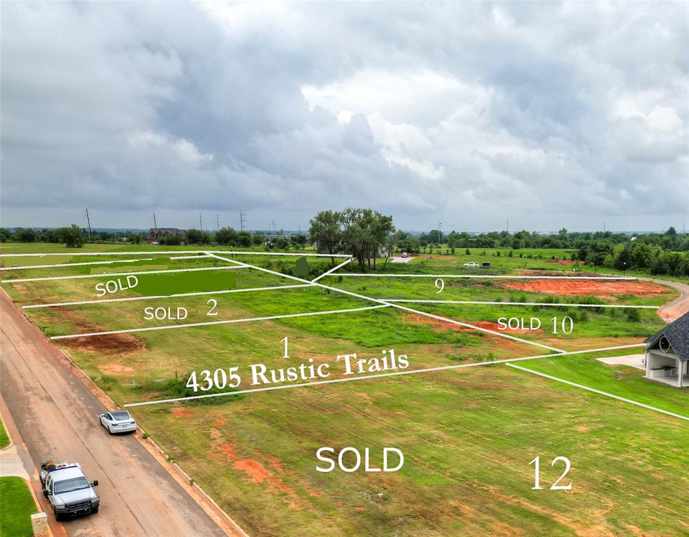 Discover an exquisite and elite residential enclave boasting rolling hills, big skies, and quiet surroundings. Positioned in a coveted locale, this is the quintessential setting to realize your vision of the perfect home. Seize the opportunity to secure this half-acre plot, ideally situated just moments away from the vibrant cities of Moore and Norman. Directions: From I-35 & Indian Hills Rd head EAST on Indian Hills Rd, Turn Left onto S. Bryant Ave & follow to S. Broadway Ave. Turn left on S Broadway Ave & follow approx. .2 miles to the entrance of Mahogany Hills.