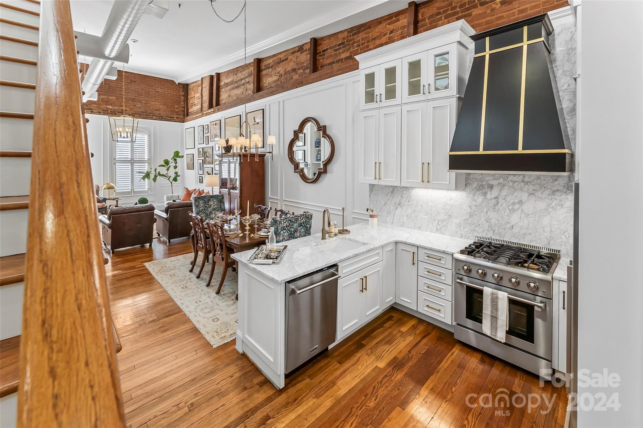 118 W Union Street A