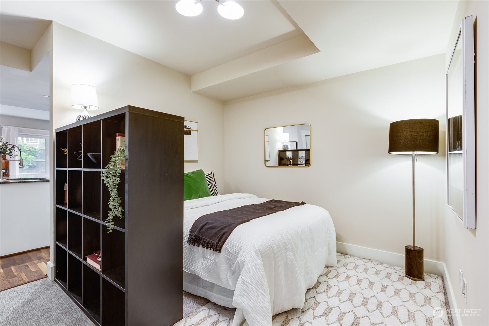 699 John Street 209