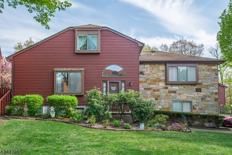 4 Fox Hunt Dr, Rockaway Twp., NJ