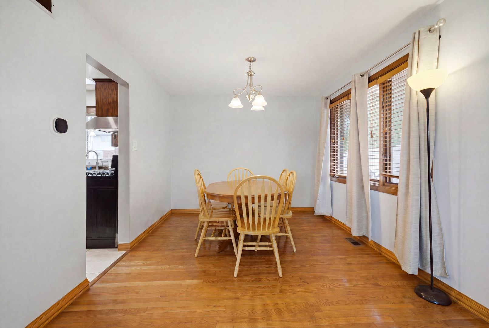 8612 Carriage Lane