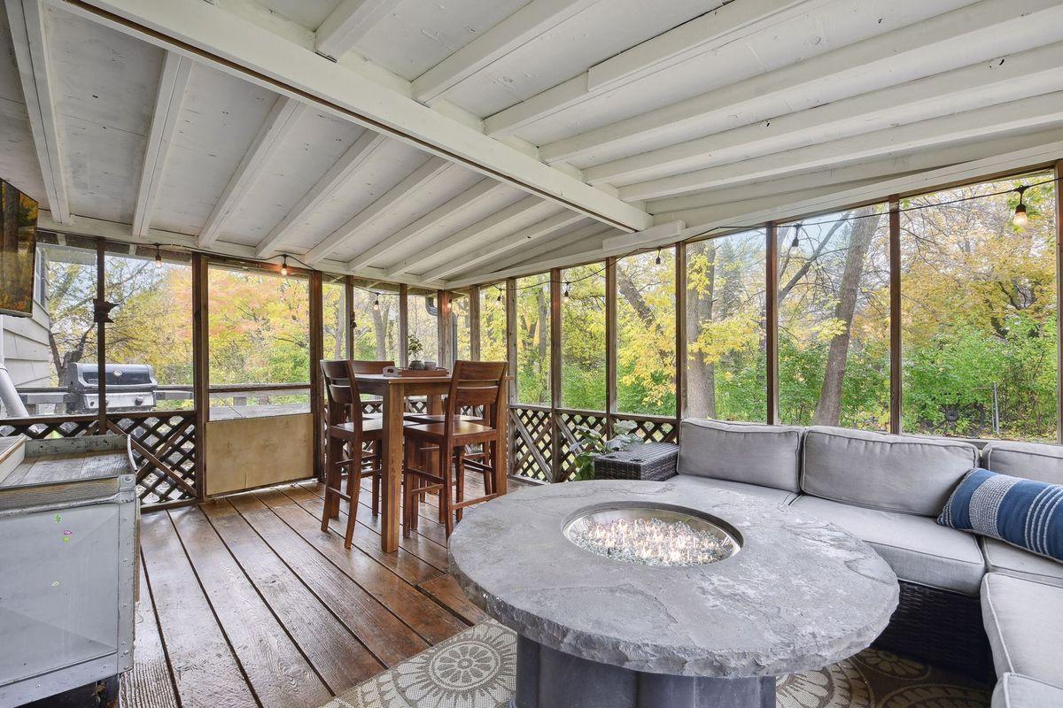 25640 Sunnyvale Lane