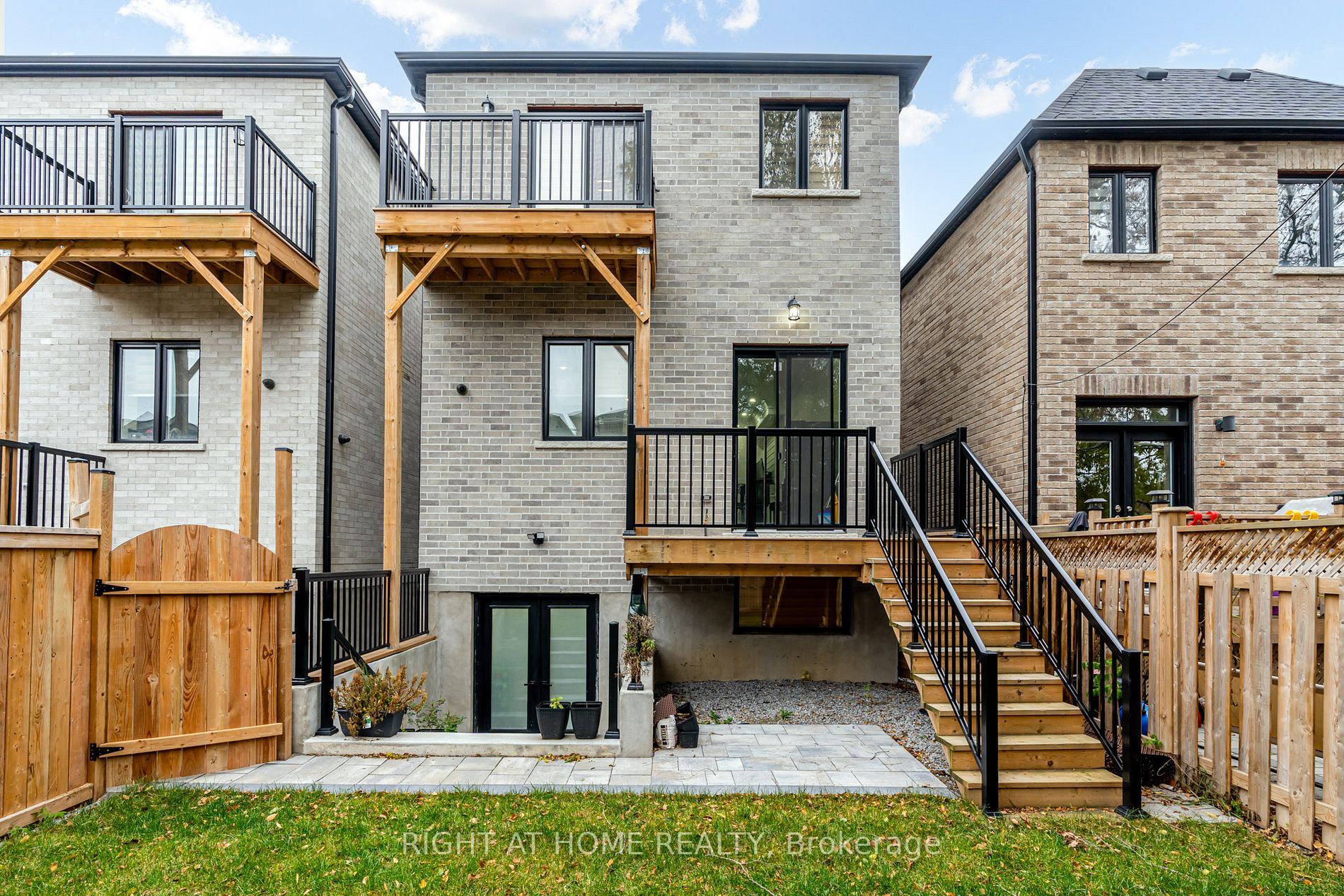 438 Pharmacy Ave