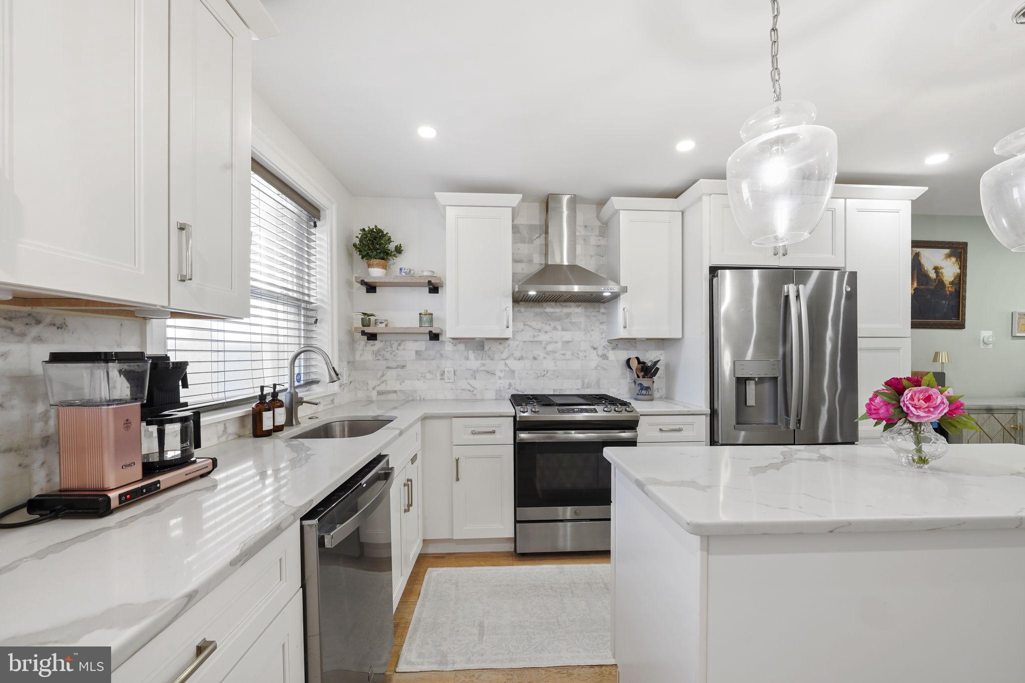 2006 Saint Albans Street