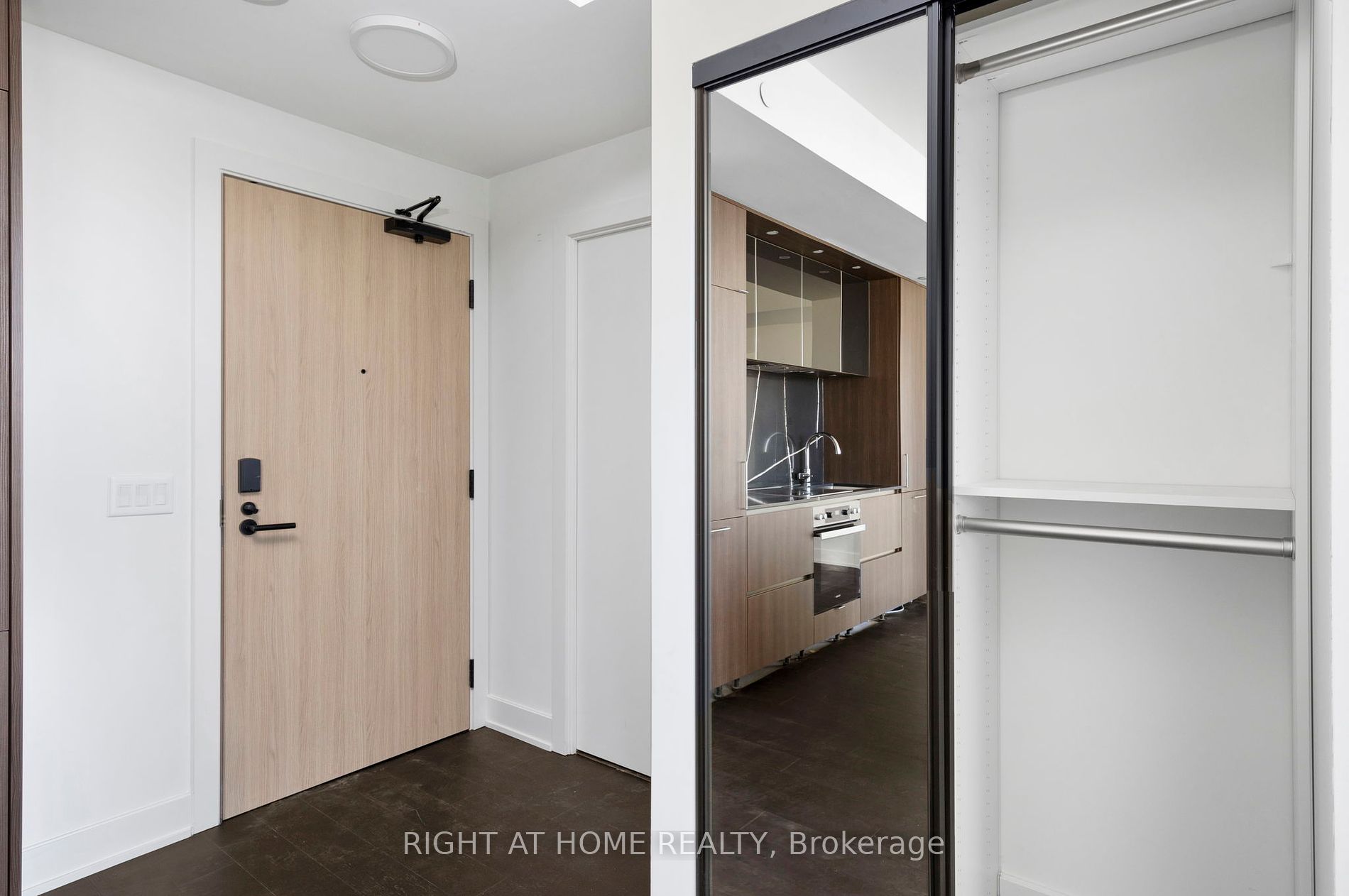 35 S Mercer St 2309