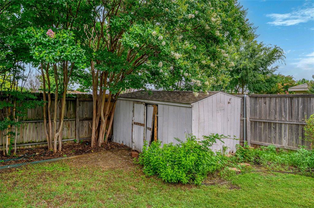 2900 Bluffs Court